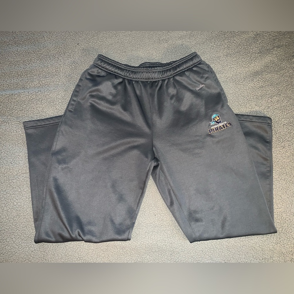 NWOT Massachusetts Pirates Football Fleece Sweatpants Eastbay
